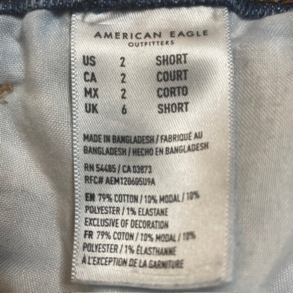 AMERICAN EAGLE Stretch High-Rise Button-Fly Mom Jeans - Size 2 Short - Picture 9 of 10